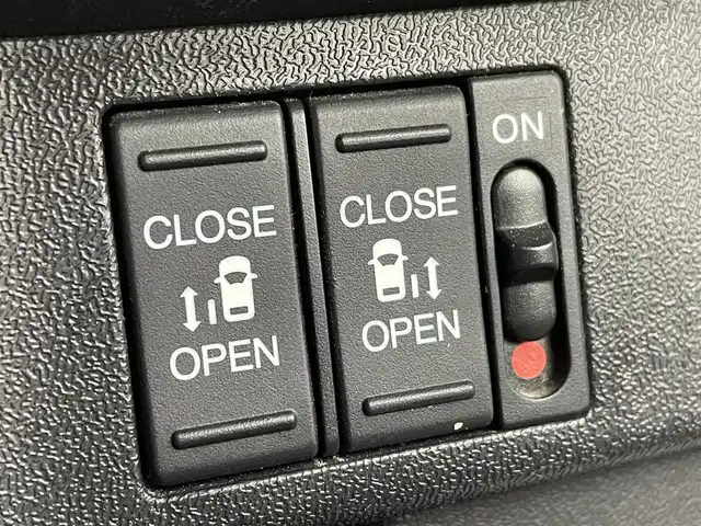 ホンダ ステップワゴン スパーダ eHEV G EXホンダS 群馬県 2020(令2)年 5.7万km プラチナホワイトパール 純正メモリーナビ　バックカメラ　両側パワースライドドア　アダプティブクルーズコントロール　ＬＥＤ　ハーフレザーシート　シートヒーター　純正１６インチＡＷ　ステアリングリモコン　ドラレコ　ＥＴＣ　禁煙車