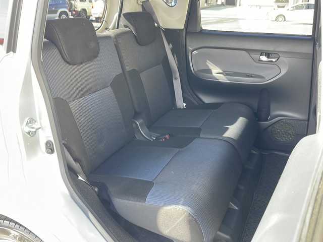 スバル ステラ カスタム R スマートアシスト 山形県 2015(平27)年 7.2万km ブライトシルバーメタリック 社外メモリナビ【AVN-G04】/（フルセグ/DVD/USB）/バックカメラ/D席シートヒーター/アイドリングストップ/衝突軽減ブレーキ/ステアリングスイッチ/ウィンカーミラー/ＬＥＤヘッドライト/フォグランプ/フロアマット/ドアバイザー/スマートキー×2/プッシュスタート