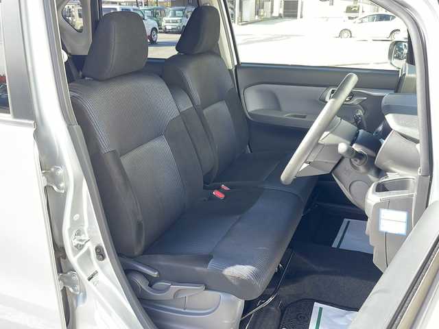 スバル ステラ カスタム R スマートアシスト 山形県 2015(平27)年 7.2万km ブライトシルバーメタリック 社外メモリナビ【AVN-G04】/（フルセグ/DVD/USB）/バックカメラ/D席シートヒーター/アイドリングストップ/衝突軽減ブレーキ/ステアリングスイッチ/ウィンカーミラー/ＬＥＤヘッドライト/フォグランプ/フロアマット/ドアバイザー/スマートキー×2/プッシュスタート