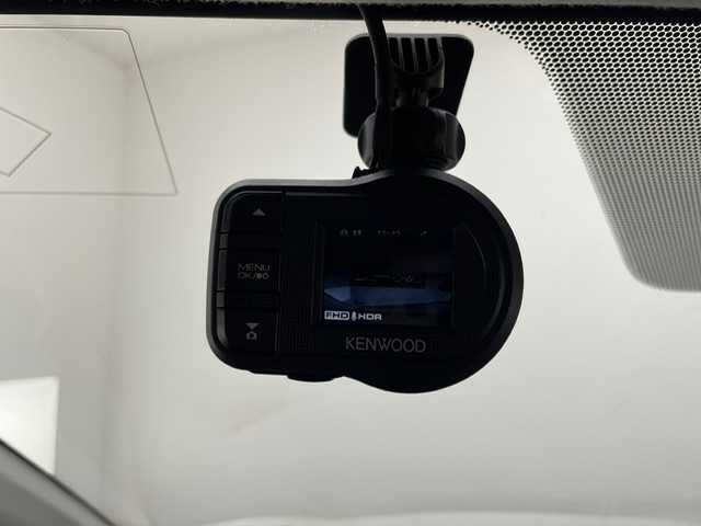 トヨタ シエンタ G 兵庫県 2016(平28)年 7万km ホワイトパールクリスタルシャイン 純正ナビ/ワンセグ CD DVD BT MSV AUX/両側パワースライドドア/プリクラッシュセーフティー/LDA/ビルトインETC/バックカメラ/LEDヘッドライト/フォグライト/オートライト/オートハイビーム/純正アルミホイール(スタッドレス)/スマートキー