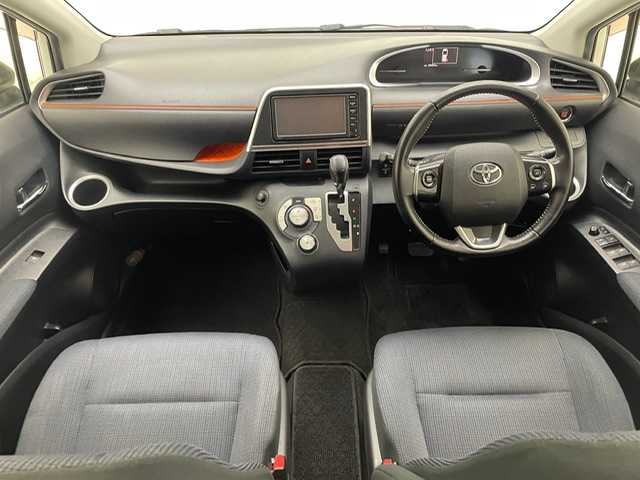 トヨタ シエンタ G 兵庫県 2016(平28)年 7万km ホワイトパールクリスタルシャイン 純正ナビ/ワンセグ CD DVD BT MSV AUX/両側パワースライドドア/プリクラッシュセーフティー/LDA/ビルトインETC/バックカメラ/LEDヘッドライト/フォグライト/オートライト/オートハイビーム/純正アルミホイール(スタッドレス)/スマートキー