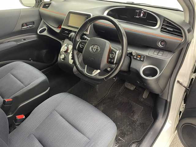 トヨタ シエンタ G 兵庫県 2016(平28)年 7万km ホワイトパールクリスタルシャイン 純正ナビ/ワンセグ CD DVD BT MSV AUX/両側パワースライドドア/プリクラッシュセーフティー/LDA/ビルトインETC/バックカメラ/LEDヘッドライト/フォグライト/オートライト/オートハイビーム/純正アルミホイール(スタッドレス)/スマートキー