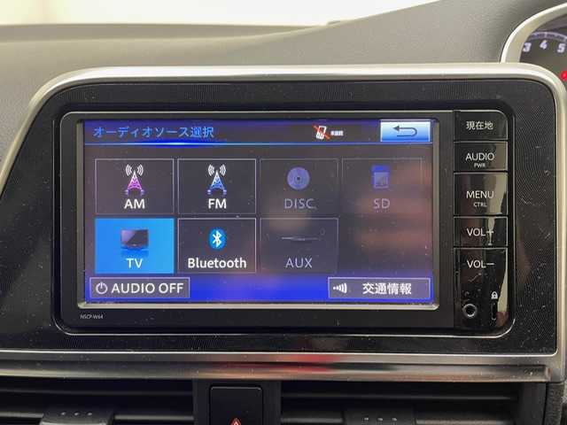 トヨタ シエンタ G 兵庫県 2016(平28)年 7万km ホワイトパールクリスタルシャイン 純正ナビ/ワンセグ CD DVD BT MSV AUX/両側パワースライドドア/プリクラッシュセーフティー/LDA/ビルトインETC/バックカメラ/LEDヘッドライト/フォグライト/オートライト/オートハイビーム/純正アルミホイール(スタッドレス)/スマートキー