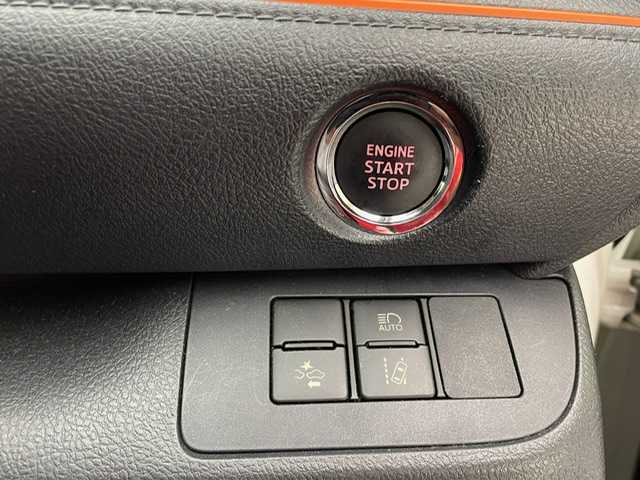 トヨタ シエンタ G 兵庫県 2016(平28)年 7万km ホワイトパールクリスタルシャイン 純正ナビ/ワンセグ CD DVD BT MSV AUX/両側パワースライドドア/プリクラッシュセーフティー/LDA/ビルトインETC/バックカメラ/LEDヘッドライト/フォグライト/オートライト/オートハイビーム/純正アルミホイール(スタッドレス)/スマートキー