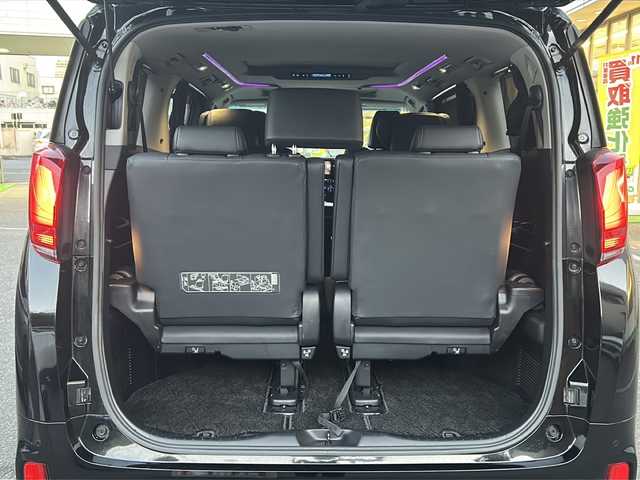 トヨタ アルファード S Cパッケージ 埼玉県 2023(令5)年 4.9万km ブラック 登録時49094m/ワンオーナー/サンルーフ/純正ナビ/フルセグTV/Bluetooth/Miracast/USB/バックカメラ/パワーシート/メモリーシート/デジタルインナーミラー/シートヒーター/ハンドルヒーター/クルーズコントロール/レーンキープアシスト/衝突被害軽減ブレーキ/BSM/コーナーセンサー/ドライブレコーダー（前後）/ETC2.0/オットマン/レザーシート/パワーバックドア/LEDヘッドライト/フォグランプ/純正18インチアルミホイール/純正フロアマット/電動格納ミラー/ウィンカーミラー/スマートキー×２/保証書/取扱説明書
