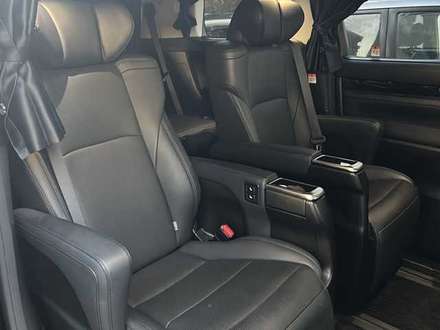 トヨタ アルファード S Cパッケージ 埼玉県 2023(令5)年 4.9万km ブラック 登録時49094m/ワンオーナー/サンルーフ/純正ナビ/フルセグTV/Bluetooth/Miracast/USB/バックカメラ/パワーシート/メモリーシート/デジタルインナーミラー/シートヒーター/ハンドルヒーター/クルーズコントロール/レーンキープアシスト/衝突被害軽減ブレーキ/BSM/コーナーセンサー/ドライブレコーダー（前後）/ETC2.0/オットマン/レザーシート/パワーバックドア/LEDヘッドライト/フォグランプ/純正18インチアルミホイール/純正フロアマット/電動格納ミラー/ウィンカーミラー/スマートキー×２/保証書/取扱説明書