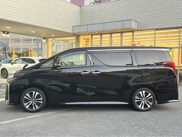 トヨタ アルファード S Cパッケージ 埼玉県 2023(令5)年 4.9万km ブラック 登録時49094m/ワンオーナー/サンルーフ/純正ナビ/フルセグTV/Bluetooth/Miracast/USB/バックカメラ/パワーシート/メモリーシート/デジタルインナーミラー/シートヒーター/ハンドルヒーター/クルーズコントロール/レーンキープアシスト/衝突被害軽減ブレーキ/BSM/コーナーセンサー/ドライブレコーダー（前後）/ETC2.0/オットマン/レザーシート/パワーバックドア/LEDヘッドライト/フォグランプ/純正18インチアルミホイール/純正フロアマット/電動格納ミラー/ウィンカーミラー/スマートキー×２/保証書/取扱説明書