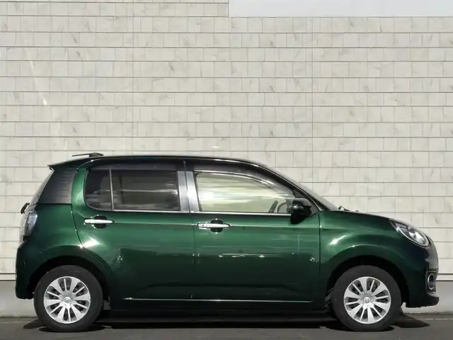 トヨタ パッソ モーダ　S 岩手県 2016(平28)年 4.7万km ダークエメラルドマイカ 禁煙車/4WD/横滑り防止装置/衝突軽減システム/純正ナビ/→ワンセグTV/Bluetooth/CD/DVD/FM/AM/バックカメラ/ステアリングスイッチ/リアコーナーセンサー/LEDヘッドライト/〇プッシュスタート/〇電動格納ミラー/〇ウィンカーミラー/〇ドアバイザー/〇フロアマット/〇シガーソケット/〇スマートキー/スペアキー/取説（車両/ナビ）/純正ドライブレコーダー/ビルトインETC