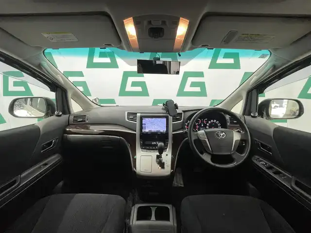 トヨタ ヴェルファイア 2．4Z 鹿児島県 2013(平25)年 13.6万km ホワイトパールクリスタルシャイン 禁煙車/フリップダウンモニター/両側パワースライドドア/サンルーフ/社外SDナビ(AVIC-R2802)/　・Bluetooth/　・CD/DVD/　・フルセグTV/　・AUX/　・AM/FM/　・USB/バックカメラ/ETC/スマホホルダー/コーナーセンサー/純正フロアマット/純正アルミホイール/ステアリングリモコン/電動格納ミラー/オートライト/プッシュスタート