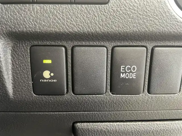 トヨタ ヴェルファイア 2．4Z 鹿児島県 2013(平25)年 13.6万km ホワイトパールクリスタルシャイン 禁煙車/フリップダウンモニター/両側パワースライドドア/サンルーフ/社外SDナビ(AVIC-R2802)/　・Bluetooth/　・CD/DVD/　・フルセグTV/　・AUX/　・AM/FM/　・USB/バックカメラ/ETC/スマホホルダー/コーナーセンサー/純正フロアマット/純正アルミホイール/ステアリングリモコン/電動格納ミラー/オートライト/プッシュスタート