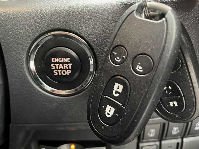 スズキ スペーシア XS リミテッド 三重県 2014(平26)年 9.3万km ブルーイッシュブラックパール3 (株)IDOMが運営する【じしゃロン四日市店】の自社ローン対象車両になります。こちらは現金ご利用時の価格です。自社ローンご希望の方は別途その旨お申付け下さい。/社外SDナビ（CD/DVD/BT/AM/FM）/フルセグTV/両側パワースライドドア/衝突軽減システム/ハーフレザーシート/シートヒーター/プッシュスタートボタン/スマートキー/ETC/純正15インチAW