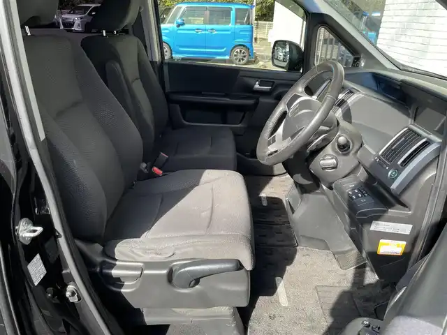 ホンダ ステップワゴン スパーダ Z 高知県 2012(平24)年 9.7万km プレミアムスパークルブラックパール (株)IDOMが運営する【じしゃロン高知店】の自社ローン対象車両になります。こちらは現金ご利用時の価格です。自社ローンご希望の方は別途その旨お申付け下さい。/社外ナビ　バックカメラ　ＴＶ　ＥＴＣ　ドライブレコーダー　両側パワースライドドア　アイドリングストップ　　横滑り防止　フロアマット　ドアバイザー