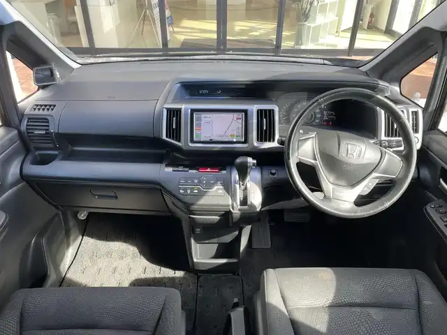 ホンダ ステップワゴン スパーダ Z 高知県 2012(平24)年 9.7万km プレミアムスパークルブラックパール (株)IDOMが運営する【じしゃロン高知店】の自社ローン対象車両になります。こちらは現金ご利用時の価格です。自社ローンご希望の方は別途その旨お申付け下さい。/社外ナビ　バックカメラ　ＴＶ　ＥＴＣ　ドライブレコーダー　両側パワースライドドア　アイドリングストップ　　横滑り防止　フロアマット　ドアバイザー