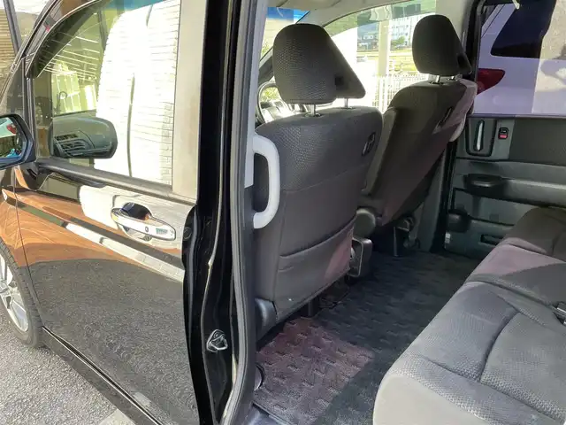 ホンダ ステップワゴン スパーダ Z 高知県 2012(平24)年 9.7万km プレミアムスパークルブラックパール (株)IDOMが運営する【じしゃロン高知店】の自社ローン対象車両になります。こちらは現金ご利用時の価格です。自社ローンご希望の方は別途その旨お申付け下さい。/社外ナビ　バックカメラ　ＴＶ　ＥＴＣ　ドライブレコーダー　両側パワースライドドア　アイドリングストップ　　横滑り防止　フロアマット　ドアバイザー