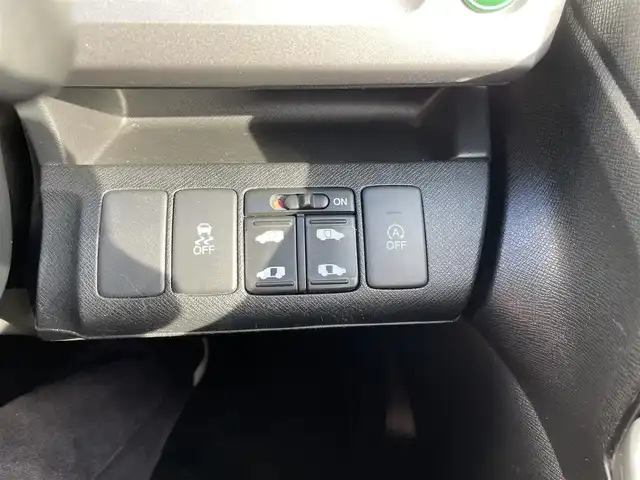 ホンダ ステップワゴン スパーダ Z 高知県 2012(平24)年 9.7万km プレミアムスパークルブラックパール (株)IDOMが運営する【じしゃロン高知店】の自社ローン対象車両になります。こちらは現金ご利用時の価格です。自社ローンご希望の方は別途その旨お申付け下さい。/社外ナビ　バックカメラ　ＴＶ　ＥＴＣ　ドライブレコーダー　両側パワースライドドア　アイドリングストップ　　横滑り防止　フロアマット　ドアバイザー