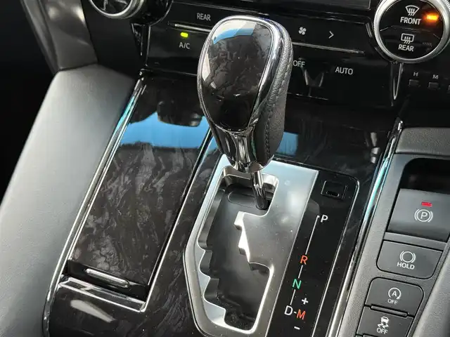 トヨタ アルファード S Cパッケージ 道南・函館 2019(平31)年 4.1万km ホワイトパールクリスタルシャイン ・４WD    寒冷地仕様/・モデリスタエアロ/・純正ディスプレイオーディオ/・CD/DVD/SD/・バックカメラ/・フルセグTV/・Bluetooth接続/・プリクラッシュセーフティ/・アクセサリーコンセント/・ブラインドスポットモニター/・アイドリングストップ/・レーダークルーズコントロール/・シーケンシャルウインカー/・デジタルインナーミラー/・電動リアゲート/・ステアリングヒーター/・オートマチックハイビーム/・両側パワースライドドア/・メモリーパワーシート/・シートヒーター/・エアシート/・コーナーセンサー/・MTモード付AT