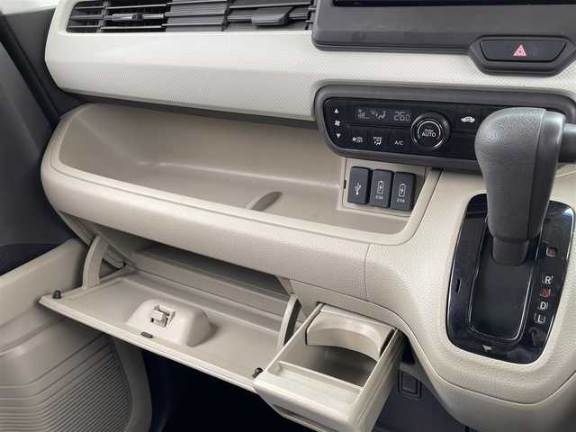 ホンダ Ｎ ＢＯＸ G L ホンダセンシング 佐賀県 2018(平30)年 7.3万km プレミアムイエローパールⅡ ワンオーナー/ホンダセンシング/・衝突軽減ブレーキ（CMBS）/・車線維持支援システム（LKAS）/・アダプティブクルーズコントロール（ACC）/・レーンキープアシストシステム/純正メモリーナビ/　フルセグTV　CD　DVD　USB　Bluetooth/バックカメラ/ETC/両側パワースライドドア/ステアリングリモコン/LEDヘッドライト/オートハイビーム/ウインカーミラー/ドアバイザ―/プッシュスタート