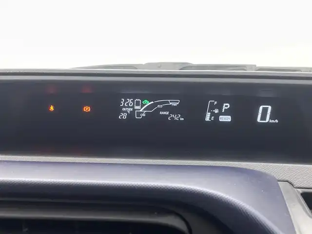 トヨタ アクア S 熊本県 2016(平28)年 6.7万km ライムホワイトパールクリスタルシャイン 社外ナビAVIC-RW303（ＣＤ・ＤＶＤ・フルセグ・ＢＴ・ＳＤ・ＡＵＸ・ｉｐｏｄ・ＵＳＢ）/バックカメラ　/ＥＴＣ　/ＴＲＤエアロ（Ｆ・Ｓ・Ｒ）/車両接近通報装置　/横滑り防止　/純正フロアマット　/社外１７インチＡＷ　/オートライト/LEDヘッドライト/フォグライト/スマートキー/プッシュスタート