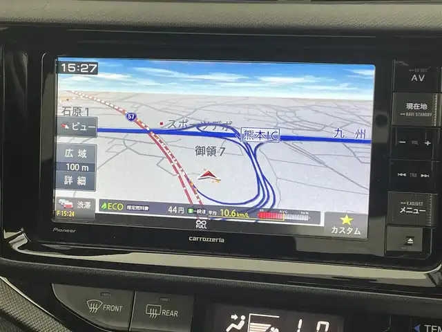 トヨタ アクア S 熊本県 2016(平28)年 6.7万km ライムホワイトパールクリスタルシャイン 社外ナビAVIC-RW303（ＣＤ・ＤＶＤ・フルセグ・ＢＴ・ＳＤ・ＡＵＸ・ｉｐｏｄ・ＵＳＢ）/バックカメラ　/ＥＴＣ　/ＴＲＤエアロ（Ｆ・Ｓ・Ｒ）/車両接近通報装置　/横滑り防止　/純正フロアマット　/社外１７インチＡＷ　/オートライト/LEDヘッドライト/フォグライト/スマートキー/プッシュスタート