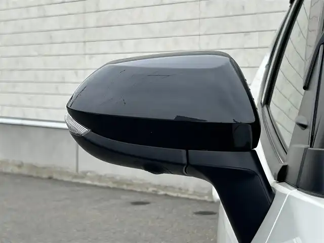 トヨタ ヤリスクロス ハイブリッド G 山形県 2021(令3)年 2万km ブラックマイカ/ホワイトパールクリスタルシャイン 2トーン ワンオーナー/禁煙車/トヨタセーフティセンス/レーダークルーズコントロール/純正ディスプレイオーディオ/BT/USB/Miracast/全周囲カメラ/純正エンジンスターター/ステアリングリモコン/コーナーセンサー/ETC2.0/純正LEDヘッドライト/USBポート/横滑り防止装置/社外アルミスタッドレス車載/スマートキー/スペアキー/サイドエアバック/純正フロアマット/純正ドアバイザー/新車保証書/取扱説明書