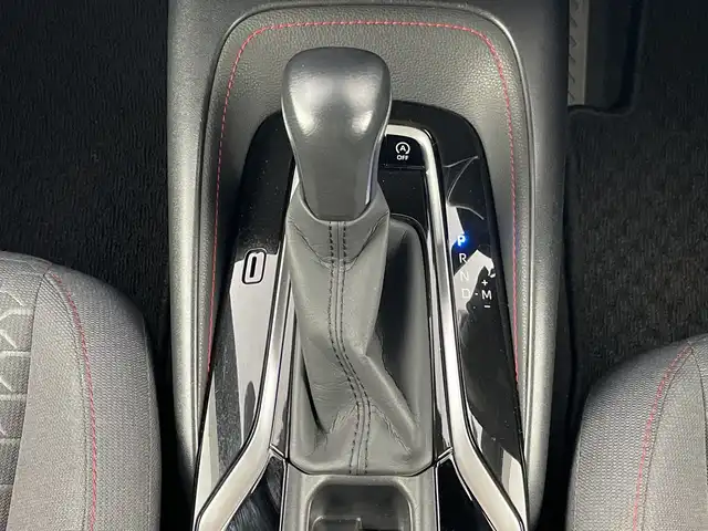 トヨタ カローラ スポーツ G Z 愛知県 2019(令1)年 4.8万km アティチュードブラックマイカ 禁煙車/純正9インチナビ/（CD/DVD/Bluetooth/フルセグTV/SD）/バックカメラ/トヨタセーフティセンス/・プリクラッシュセーフティ/・レーダークルーズコントロール/・レーントレーシングアシスト/・オートマチックハイビーム/・ブラインドスポットモニター/ヘッドアップディスプレイ/クリアランスソナー/ETC/ドライブレコーダー/パドルシフト/アイドリングストップ/純正18インチアルミホイール/スマートキー/スペアキー1本/プッシュスタート/LEDヘッドライト/フロントフォグランプ/純正フロアマット/横滑り防止装置/電動格納ミラー