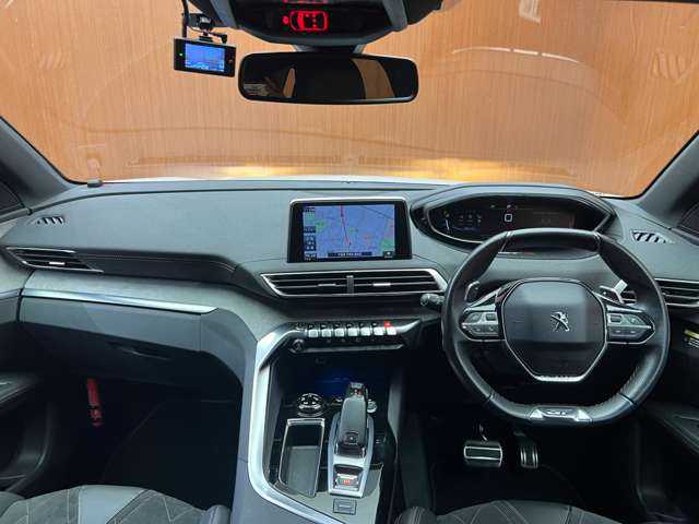 プジョー ３００８ GT ブルー HDi 千葉県 2018(平30)年 4.3万km パール ＡＣＣ　/純正ナビ　/フルセグＴＶ　/バックカメラ　/ハーフレザーシート　/ＬＥＤヘッドライト　/ハイビームアシスト　/電動リアゲート　/ＥＴＣ　/純正１８インチＡＷ