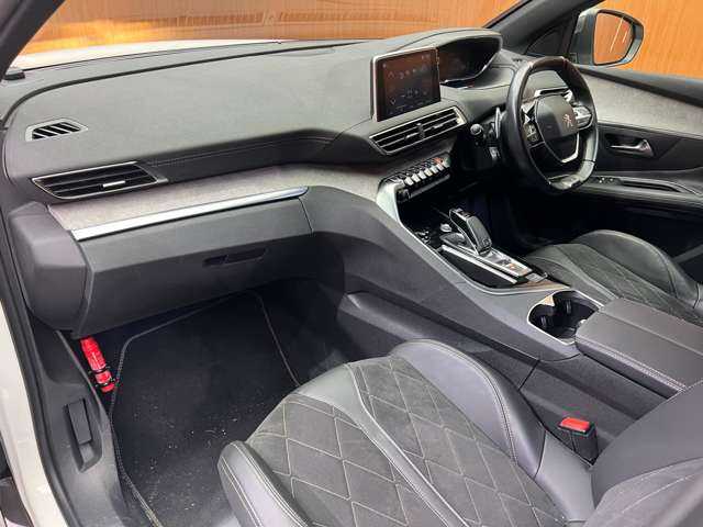 プジョー ３００８ GT ブルー HDi 千葉県 2018(平30)年 4.3万km パール ＡＣＣ　/純正ナビ　/フルセグＴＶ　/バックカメラ　/ハーフレザーシート　/ＬＥＤヘッドライト　/ハイビームアシスト　/電動リアゲート　/ＥＴＣ　/純正１８インチＡＷ