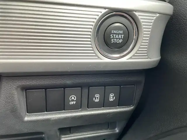 スズキ スペーシア ギア HYBRID XZ 千葉県 2019(令1)年 3.3万km フェニックスレッドパール/ガンメタリック2トーンルーフ 純正メモリナビ/(フルセグTV CD DVD BT FM AM)/全周囲カメラ/ルーフレール/リアサーキュレーター/衝突被害軽減システム/車線逸脱警報/両側パワースライドドア/横滑り防止装置/アイドリングストップ/LEDヘッドライト/フォグランプ/オートライト/ウィンカーミラー/電動格納ミラー/シートヒーター/シートリフター/プッシュスタート/スマートキー/フロアマット/ドアバイザー/スペアキー/取扱説明書/保証書