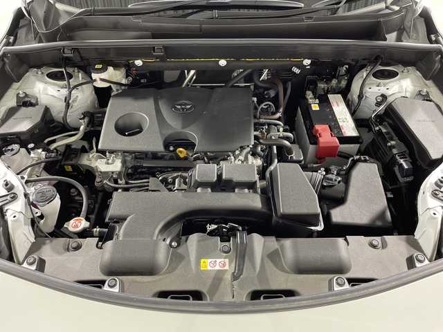 トヨタ ハリアー Z レザーパッケージ 神奈川県 2023(令5)年 2.3万km プラチナホワイトパールマイカ 純正12.3型ディスプレイオーディオ/コネクティッドナビ/JBLプレミアムサウンド/フルセグ　AM FM Bluetooth　USB　Miracast/パノラミックビューモニター/セーフティセンス/プリクラッシュセーフティ/レーダークルーズコントロール/ロードサインアシスト/ドライバー異常時対応システム/横断歩行者検知機能/緊急時操舵支援/レーントレーシングアシスト/アダブティブハイビームアシスト/カーブ速度抑制/低速時加速抑制機能/先行車発進告知/パーキングサポートブレーキ/ブラインドスポットモニター/革巻きステアリング/ステアリングヒーター/電動チルト/テレスコピックステアリング/前席シートヒーター/ベンチレーション/運転席ポジションメモリー/ダークグレーステッチ入ブラック革シート/パワーバックドア/ヘッドアップディスプレイ/デジタルインナーミラー/SOSコール/ナノイーX/ETC2.0/プッシュスタート/スマートキー/LEDヘッドランプ/オートライト/LEDフロントフォグランプ/純正19インチアルミホイール/純正リアスポイラー