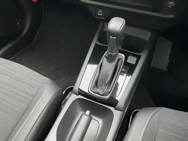 ホンダ ＷＲ－Ｖ Z+ 岩手県 2024(令6)年 0.3万km プラチナホワイトパール 純正ナビ/フルセグTV/衝突軽減ブレーキ/レーンキープアシスト/レーダークルーズコントロール/コーナーセンサー/パドルシフト/ルーフレール/純正17インチアルミ/LEDヘッドライト/フォグライト