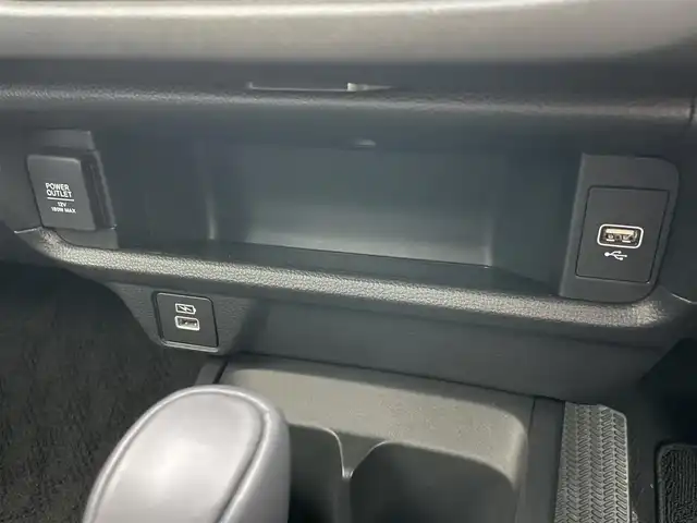 ホンダ ＷＲ－Ｖ Z+ 岩手県 2024(令6)年 0.3万km プラチナホワイトパール 純正ナビ/フルセグTV/衝突軽減ブレーキ/レーンキープアシスト/レーダークルーズコントロール/コーナーセンサー/パドルシフト/ルーフレール/純正17インチアルミ/LEDヘッドライト/フォグライト