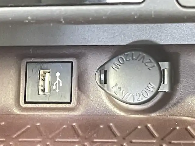 トヨタ ＲＡＶ４ G 千葉県 2023(令5)年 3.9万km アティチュードブラックマイカ 禁煙車/トヨタセーフティセンス/・プリクラッシュセーフティ/・レーントレーシングアシスト/・レーダークルーズコントロール/・オートマチックハイビーム/・プロアクティブドライビングアシスト/・アダプティブハイビームシステム/・ロードサインアシスト/パワーバックドア/純正10.5インチディスプレイオーディオ/バックカメラ/サイドカメラ/レーダークルーズコントロール/LEDオートライト/シートヒーター/エアシート/純正１８インチアルミホイール/純正フロアマット/USBポート/プッシュスタート/スマートキー/保証書