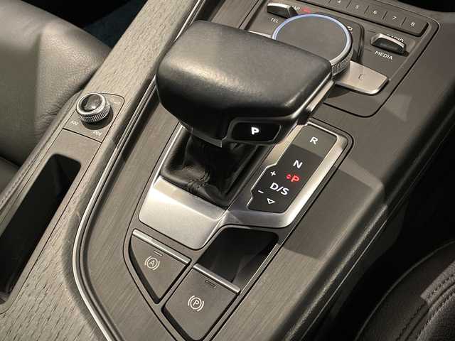 アウディ Ａ５ SB 2．0 TFSI スポーツ 新潟県 2018(平30)年 5万km アーガスブラウンMM ＜オプション装備＞/バーチャルコックピット/ラグジュアリーパッケージ/・パーシャルレザー/・デコラティブパネル オークナチュラルグレー/アシスタンスパッケージ/・パークアシスト/・プレセンスリヤ/・サラウンドビューカメラ/・サイドアシスト/・リヤサイドエアバッグ/マトリクスLEDヘッドライトパッケージ/・マトリクスLEDヘッドライト/・ヘッドライトウォッシャー/＜標準装備＞/アダプティブクルーズコントロール/オートマチックテールゲート/パワーシート（D/N）/シートヒーター（D/N）/MMI ナビゲーション/純正ナビ/・Bluetooth/TV/FM/AM/ドライブレコーダー/プッシュスタート/アイドリングストップ/ETC2.0