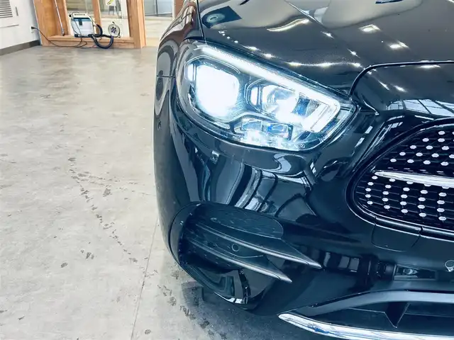 メルセデス・ベンツ Ｅ２００ ステーションワゴン スポーツ 大阪府 2020(令2)年 1.8万km オブシディアンブラック レザエクスクルーシブP/レーダーセーフティP/サンルーフ/HUD/ACC/Burmeste/純正ナビ/TV/360度カメラ/applecarplay/純正19インチAW/LEDヘッドライト/アンビエントライト/電動リアゲート/ブラインドスポット/ワイヤレス充電/黒革/メモリ付きパワーシート/シートヒーター/パフュームアトマイザー