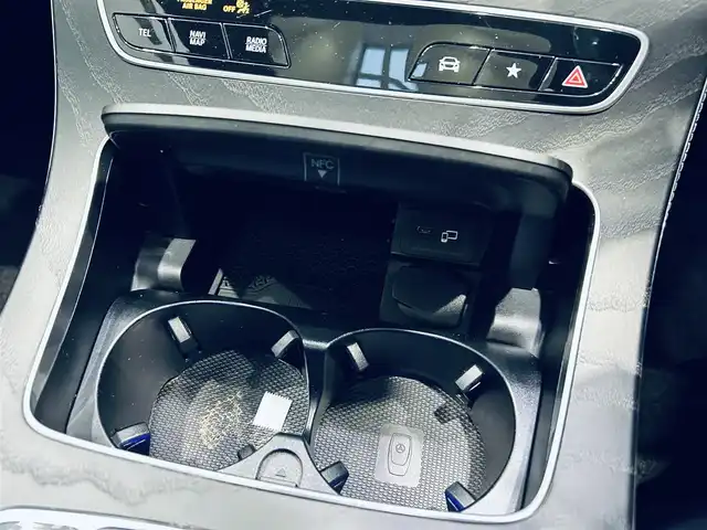 メルセデス・ベンツ Ｅ２００ ステーションワゴン スポーツ 大阪府 2020(令2)年 1.8万km オブシディアンブラック レザエクスクルーシブP/レーダーセーフティP/サンルーフ/HUD/ACC/Burmeste/純正ナビ/TV/360度カメラ/applecarplay/純正19インチAW/LEDヘッドライト/アンビエントライト/電動リアゲート/ブラインドスポット/ワイヤレス充電/黒革/メモリ付きパワーシート/シートヒーター/パフュームアトマイザー