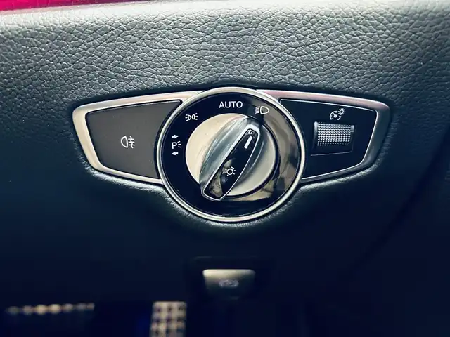 メルセデス・ベンツ Ｅ２００ ステーションワゴン スポーツ 大阪府 2020(令2)年 1.8万km オブシディアンブラック レザエクスクルーシブP/レーダーセーフティP/サンルーフ/HUD/ACC/Burmeste/純正ナビ/TV/360度カメラ/applecarplay/純正19インチAW/LEDヘッドライト/アンビエントライト/電動リアゲート/ブラインドスポット/ワイヤレス充電/黒革/メモリ付きパワーシート/シートヒーター/パフュームアトマイザー