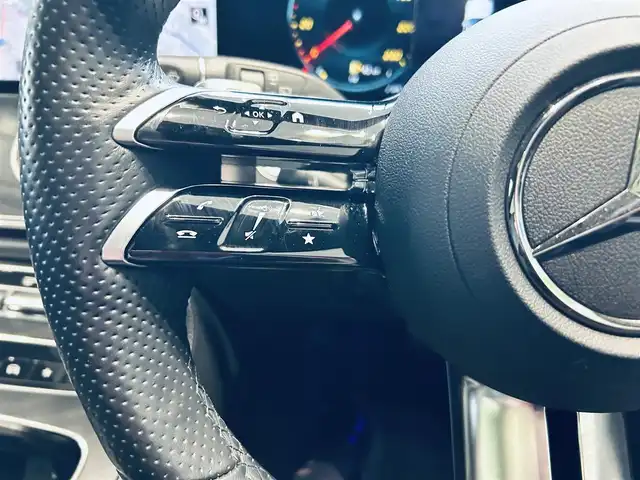 メルセデス・ベンツ Ｅ２００ ステーションワゴン スポーツ 大阪府 2020(令2)年 1.8万km オブシディアンブラック レザエクスクルーシブP/レーダーセーフティP/サンルーフ/HUD/ACC/Burmeste/純正ナビ/TV/360度カメラ/applecarplay/純正19インチAW/LEDヘッドライト/アンビエントライト/電動リアゲート/ブラインドスポット/ワイヤレス充電/黒革/メモリ付きパワーシート/シートヒーター/パフュームアトマイザー