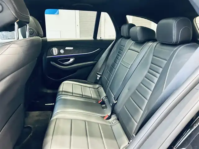 メルセデス・ベンツ Ｅ２００ ステーションワゴン スポーツ 大阪府 2020(令2)年 1.8万km オブシディアンブラック レザエクスクルーシブP/レーダーセーフティP/サンルーフ/HUD/ACC/Burmeste/純正ナビ/TV/360度カメラ/applecarplay/純正19インチAW/LEDヘッドライト/アンビエントライト/電動リアゲート/ブラインドスポット/ワイヤレス充電/黒革/メモリ付きパワーシート/シートヒーター/パフュームアトマイザー