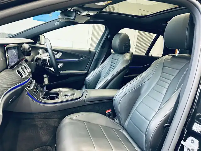 メルセデス・ベンツ Ｅ２００ ステーションワゴン スポーツ 大阪府 2020(令2)年 1.8万km オブシディアンブラック レザエクスクルーシブP/レーダーセーフティP/サンルーフ/HUD/ACC/Burmeste/純正ナビ/TV/360度カメラ/applecarplay/純正19インチAW/LEDヘッドライト/アンビエントライト/電動リアゲート/ブラインドスポット/ワイヤレス充電/黒革/メモリ付きパワーシート/シートヒーター/パフュームアトマイザー