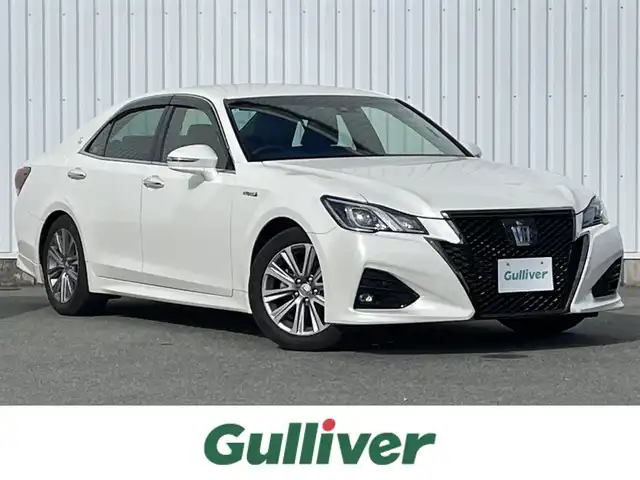 トヨタ クラウン ハイブリッド アスリートSJ-フロンティアLTD 福岡県 2018(平30)年 10.5万km ホワイトパールクリスタルシャイン トヨタセーフティセンス/PCS/LDA/クリアランスソナー/メーカーナビ/フルセグTV/CD/DVD/BT/SD/AUX/AM/FM/バックカメラ/レーダークルーズコントロール/ＬＥＤオートライト/オートハイビーム/フォグランプ/前席シートヒーター/ステアリングヒーター/前席パワーシート/純正１７ＡＷ/ビルトインETC/ウッドコンビ革巻きステアリング/アルミペダル/ハーフレザー/スマートキー/プッシュスタート/ステアリングリモコン