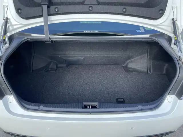 トヨタ クラウン ハイブリッド アスリートSJ-フロンティアLTD 福岡県 2018(平30)年 10.5万km ホワイトパールクリスタルシャイン トヨタセーフティセンス/PCS/LDA/クリアランスソナー/メーカーナビ/フルセグTV/CD/DVD/BT/SD/AUX/AM/FM/バックカメラ/レーダークルーズコントロール/ＬＥＤオートライト/オートハイビーム/フォグランプ/前席シートヒーター/ステアリングヒーター/前席パワーシート/純正１７ＡＷ/ビルトインETC/ウッドコンビ革巻きステアリング/アルミペダル/ハーフレザー/スマートキー/プッシュスタート/ステアリングリモコン