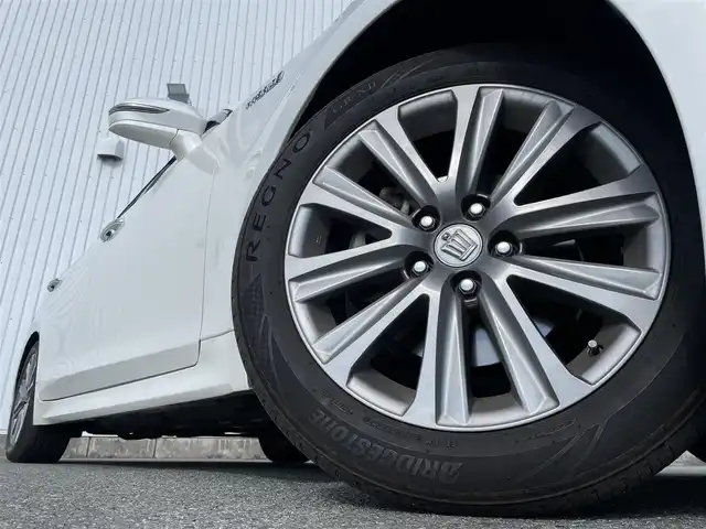 トヨタ クラウン ハイブリッド アスリートSJ-フロンティアLTD 福岡県 2018(平30)年 10.5万km ホワイトパールクリスタルシャイン トヨタセーフティセンス/PCS/LDA/クリアランスソナー/メーカーナビ/フルセグTV/CD/DVD/BT/SD/AUX/AM/FM/バックカメラ/レーダークルーズコントロール/ＬＥＤオートライト/オートハイビーム/フォグランプ/前席シートヒーター/ステアリングヒーター/前席パワーシート/純正１７ＡＷ/ビルトインETC/ウッドコンビ革巻きステアリング/アルミペダル/ハーフレザー/スマートキー/プッシュスタート/ステアリングリモコン