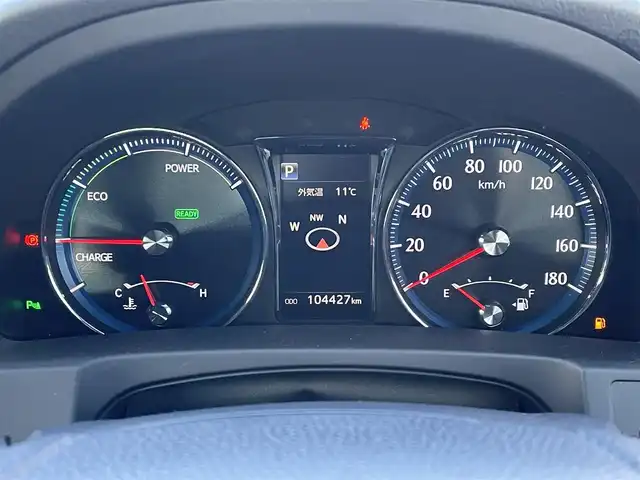 トヨタ クラウン ハイブリッド アスリートSJ-フロンティアLTD 福岡県 2018(平30)年 10.5万km ホワイトパールクリスタルシャイン トヨタセーフティセンス/PCS/LDA/クリアランスソナー/メーカーナビ/フルセグTV/CD/DVD/BT/SD/AUX/AM/FM/バックカメラ/レーダークルーズコントロール/ＬＥＤオートライト/オートハイビーム/フォグランプ/前席シートヒーター/ステアリングヒーター/前席パワーシート/純正１７ＡＷ/ビルトインETC/ウッドコンビ革巻きステアリング/アルミペダル/ハーフレザー/スマートキー/プッシュスタート/ステアリングリモコン