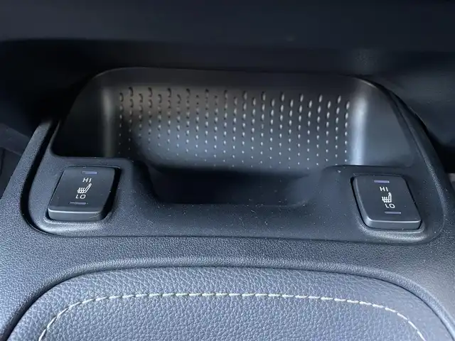 トヨタ カローラツーリング ハイブリッド ダブルバイビー 佐賀県 2019(令1)年 2.7万km スパークリングブラックパールクリスタルシャイン トヨタセーフティセンス/・プリクラッシュセーフティ/・レーダークルーズコントロール/・レーントレーシングアシスト/・オートマチックハイビーム/クリアランスソナー/純正ディスプレイオーディオ/・バックカメラ/・フルセグTV/BT/純正17インチAW/LEDヘッドライト/革巻きステアリング/ステアリングヒーター/プッシュスタート/電動パーキングスイッチ/ETC/社外前後ドラレコ/スペアキー×1