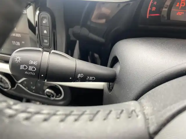 ルノー トゥインゴ EDC 栃木県 2021(令3)年 2.1万km Ｌグリーン ワンオーナー/LEDヘッドライト/ディスプレイオーディオ/AppleCarPlay/バックカメラ/クルーズコントロール/車線逸脱警告/横滑り防止機能/純正15インチアルミホイール