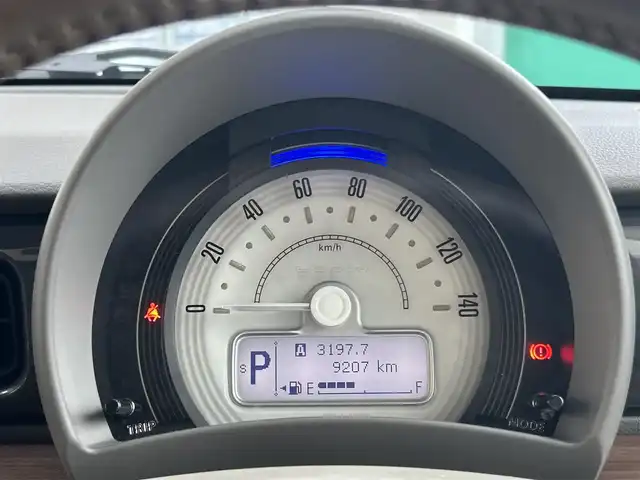 スズキ ラパン ＬＣ X 高知県 2023(令5)年 0.9万km フォーンベージュメタリック/アーバンブラウン 2トーン 社外ナビ/・フルセグTV/・Bluetoothオーディオ/スズキセーフティーサポート/・衝突被害軽減システム/・車線逸脱防止支援システム/・横滑り防止装置/シートヒーター/純正ETC/LEDヘッドライト/オートマチックハイビーム/コーナーセンサー/スペアキー×１/プッシュスタート