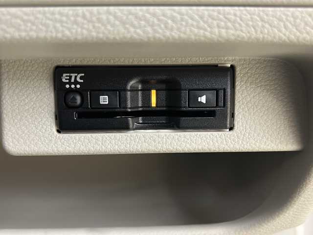 スズキ ラパン ＬＣ X 高知県 2023(令5)年 0.9万km フォーンベージュメタリック/アーバンブラウン 2トーン 社外ナビ/・フルセグTV/・Bluetoothオーディオ/スズキセーフティーサポート/・衝突被害軽減システム/・車線逸脱防止支援システム/・横滑り防止装置/シートヒーター/純正ETC/LEDヘッドライト/オートマチックハイビーム/コーナーセンサー/スペアキー×１/プッシュスタート