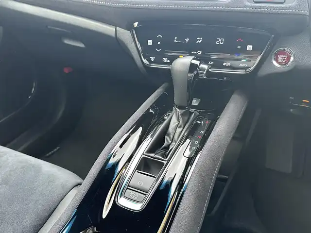 ホンダ ヴェゼル RS ホンダセンシング 三重県 2016(平28)年 13.4万km クリスタルブラックパール ホンダセンシング/イクリプスナビ/　・Bluetooth/　・フルセグ/　・DVD再生/　・録音/バックカメラ/D/N席シートヒーター/スマートキー/プッシュスタート/LEDヘッドライト/LEDフォグライト/パドルシフト/ビルトインETC/純正フロアマット