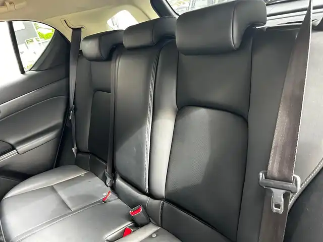 レクサス ＣＴ 200h バージョンC 富山県 2014(平26)年 9.2万km ブラック 禁煙車/純正ナビ/Bluetooth/フルセグ/CD/DVD再生/Blu-ray/USB/AUX/SD/バックカメラ/前方ドラレコ/パドルシフト/クルーズコントロール/オートライト/前席シートヒーター/前席パワーシート/運転席メモリー機能付きパワーシート/ステアリングスイッチ/ビルドインETC2.0