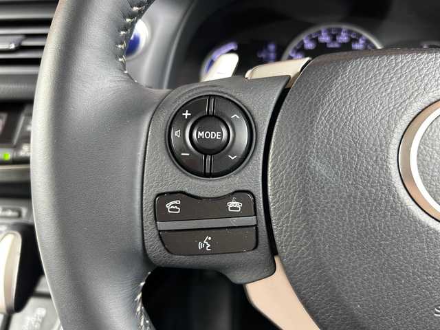 レクサス ＣＴ 200h バージョンC 富山県 2014(平26)年 9.2万km ブラック 禁煙車/純正ナビ/Bluetooth/フルセグ/CD/DVD再生/Blu-ray/USB/AUX/SD/バックカメラ/前方ドラレコ/パドルシフト/クルーズコントロール/オートライト/前席シートヒーター/前席パワーシート/運転席メモリー機能付きパワーシート/ステアリングスイッチ/ビルドインETC2.0